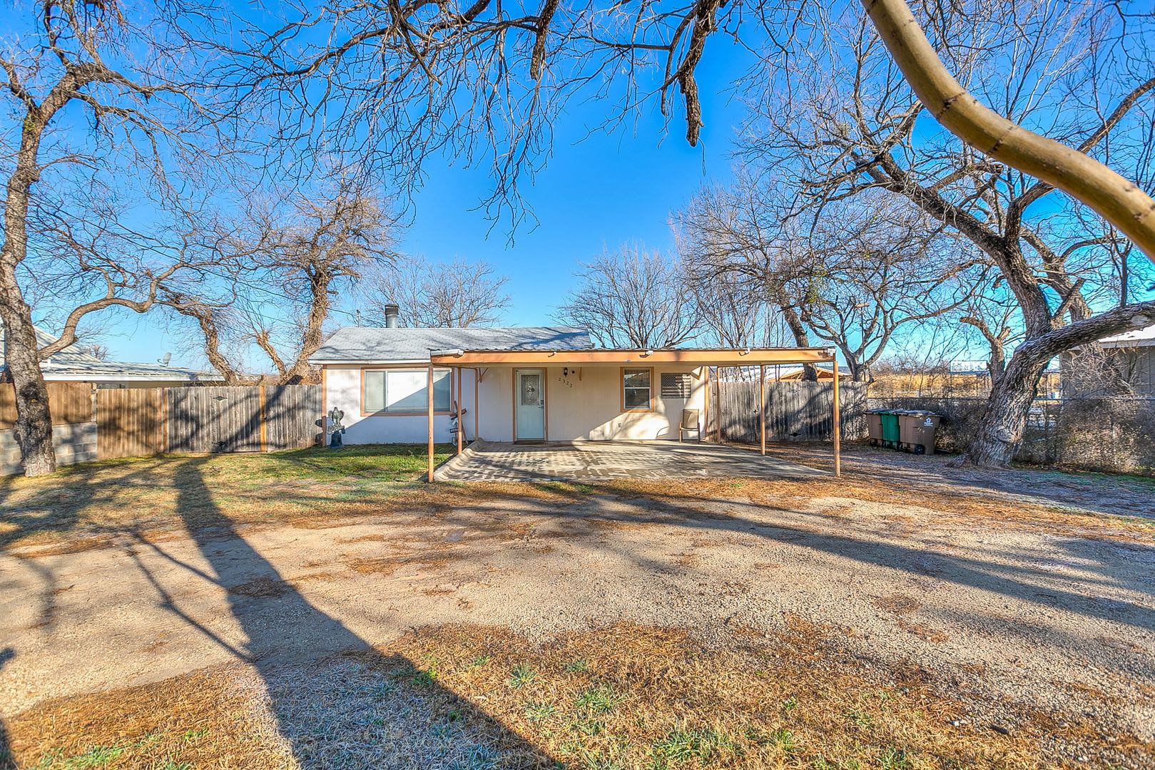 Available For Pre Lease December 2026 Lakefront Home Fully Furnished – photo 2