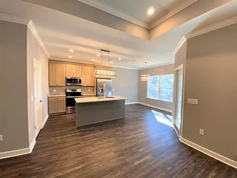 652 Valley Stream Dr – photo 3