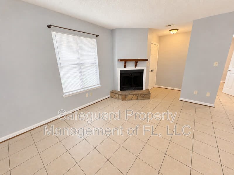6398 W Fairfield Dr – photo 2