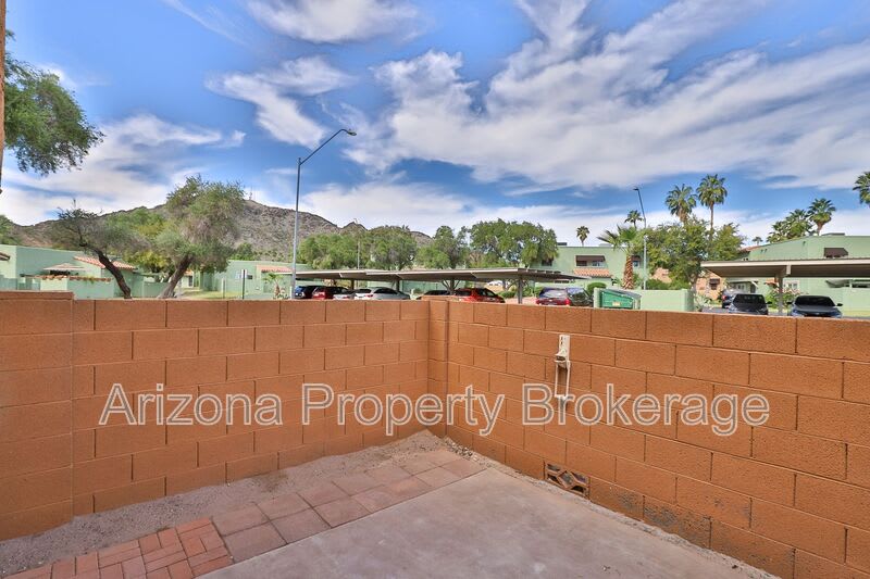 851 E Cochise Dr – photo 5