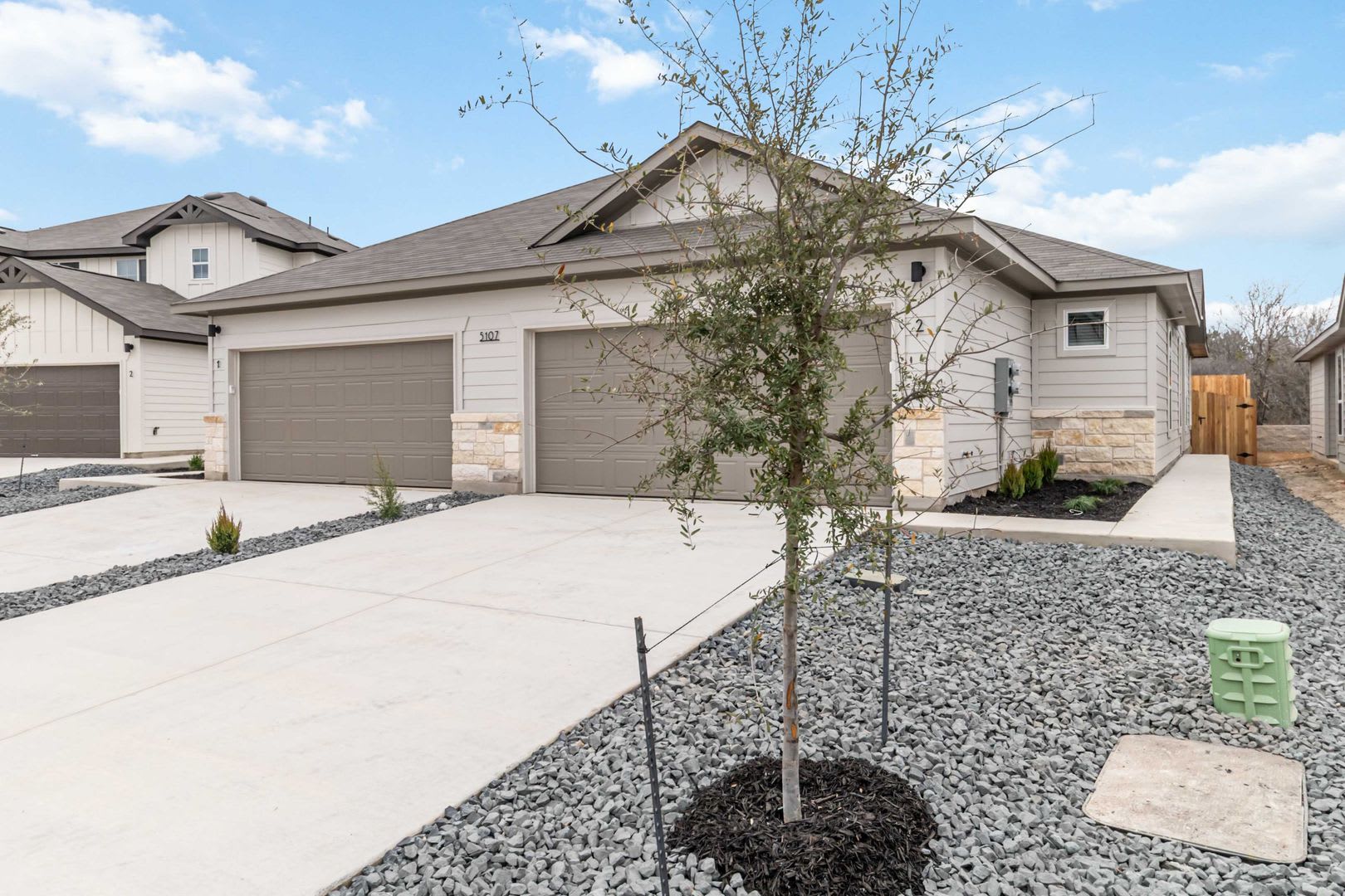 6 Weeks Free Move-In Special! Brand New 3 Bed / 2 Bath Home – Modern Kitchen + Private Yard – photo 3