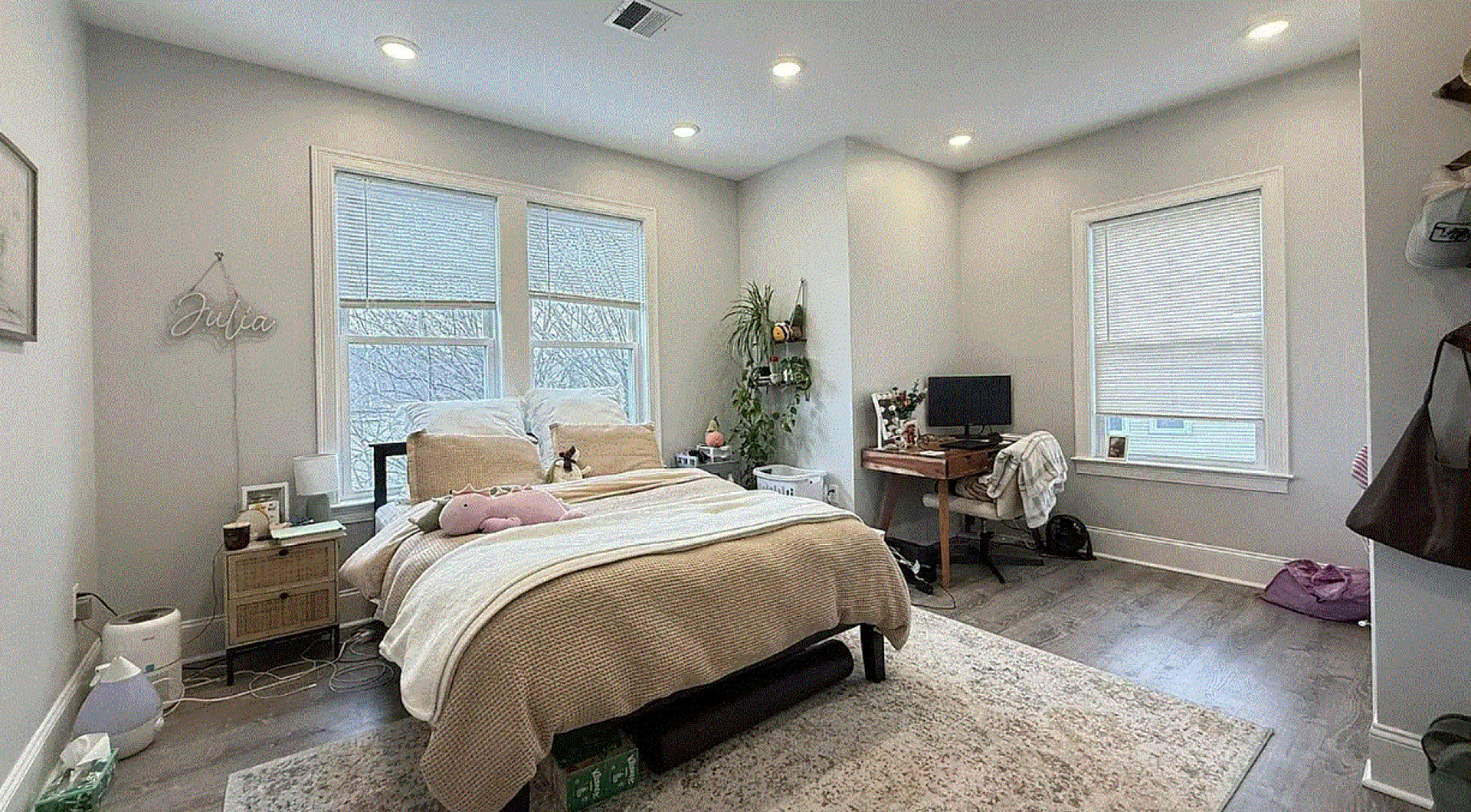 Charming 4 Bedroom-No Broker Fee – photo 4