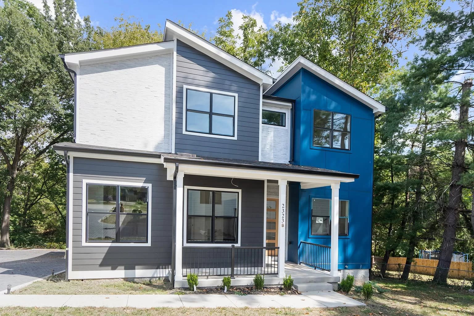 2321 Carter Avenue – photo 1
