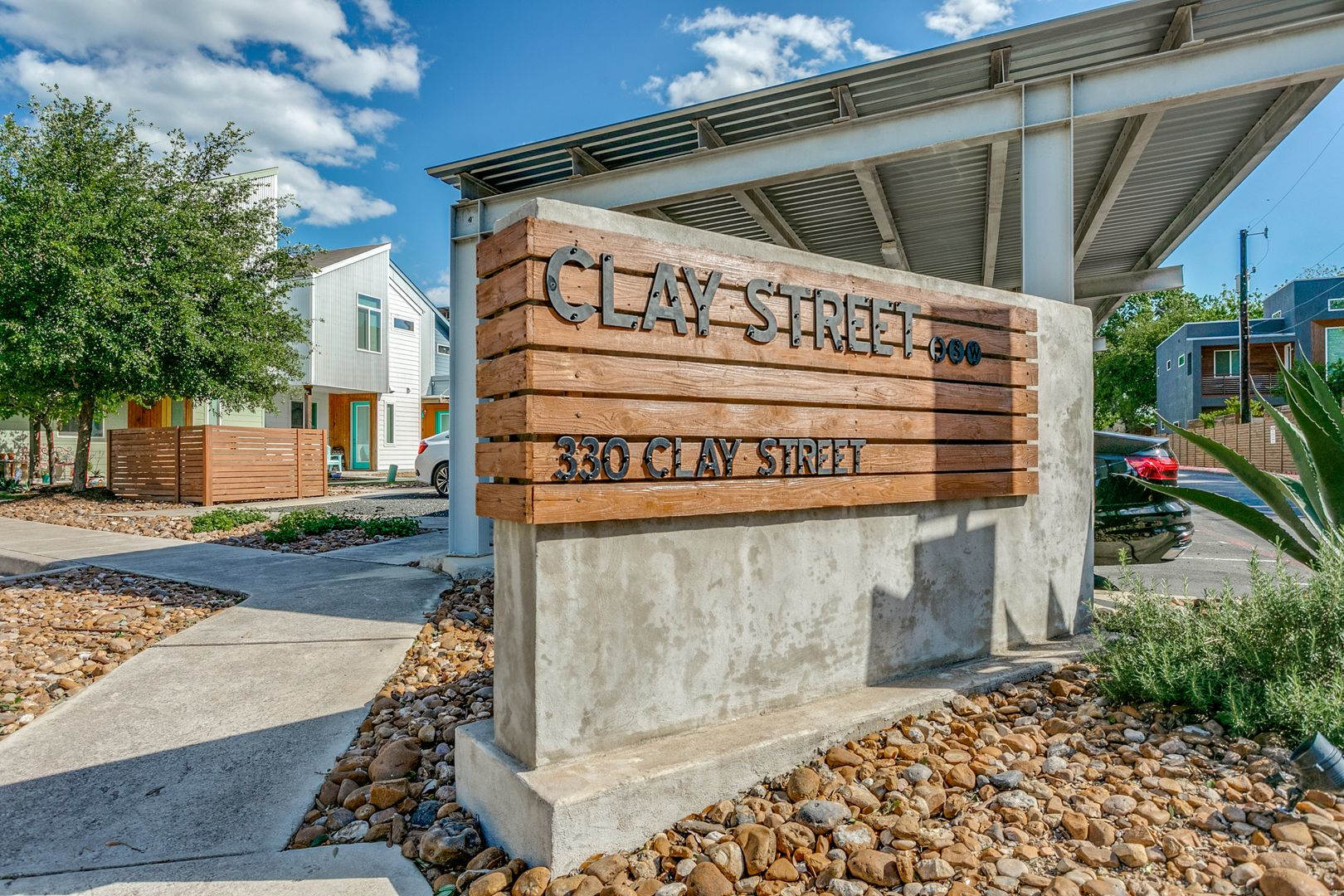 MODERN SOUTHTOWN 2-BEDROOM – photo 3