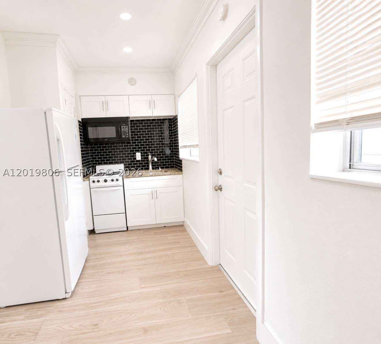 612 NW 1st Ave – photo 5