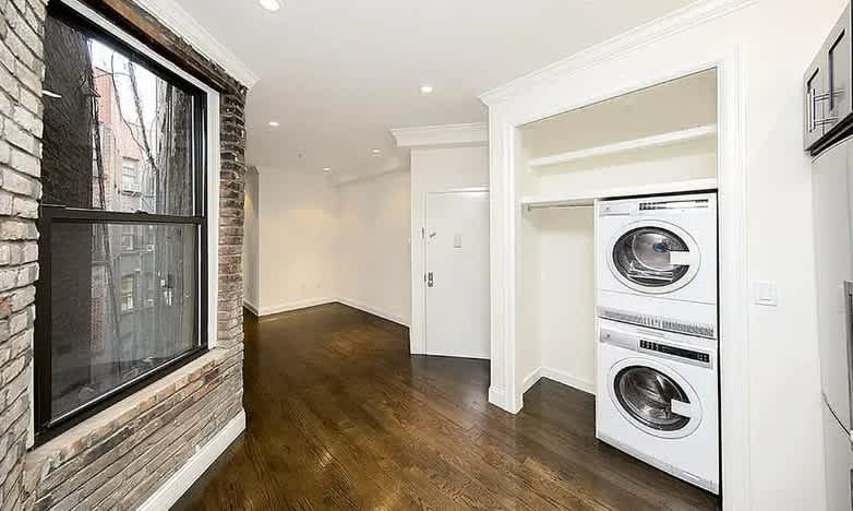 392 E 74th St – photo 3