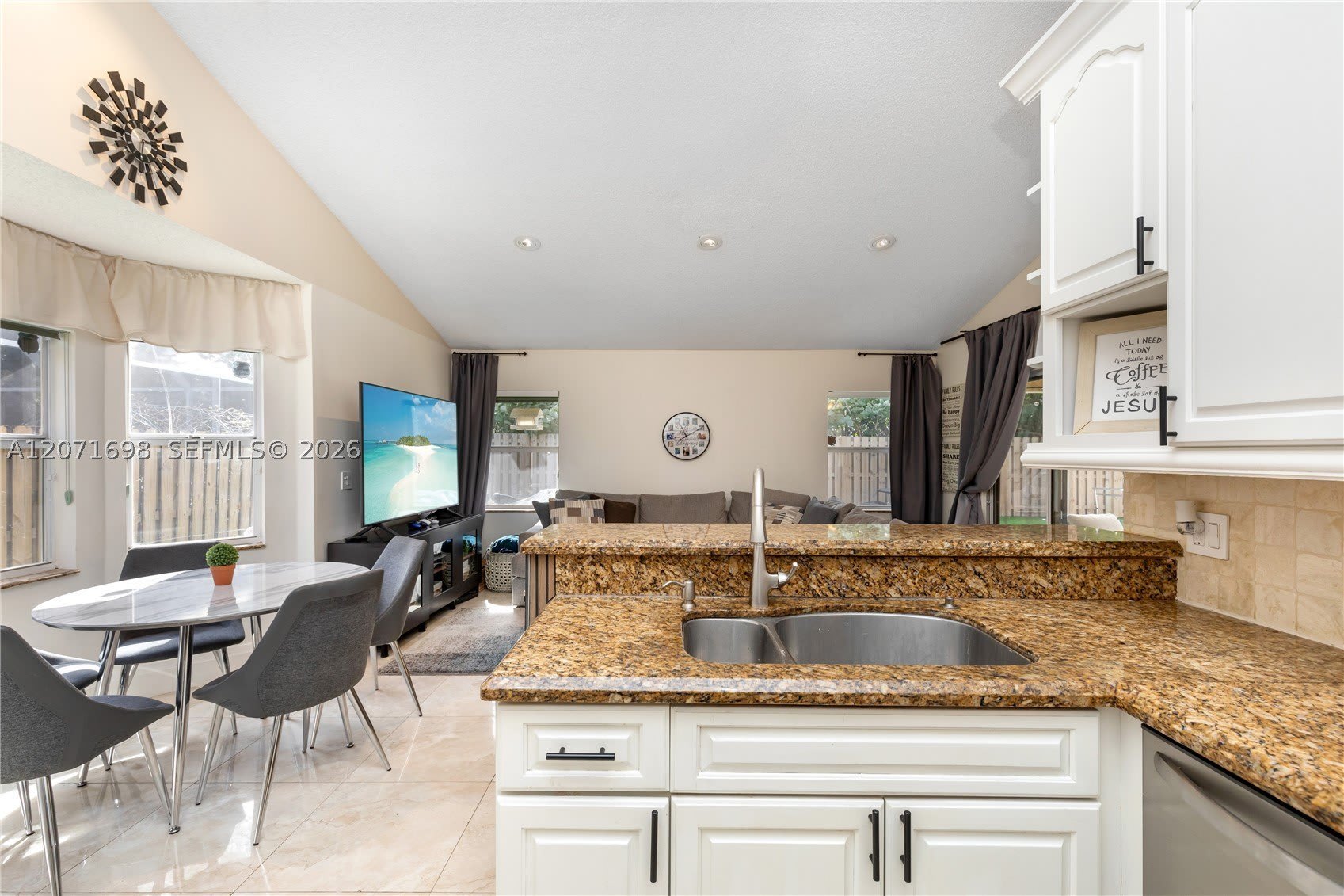 7101 NW 44th Ln – photo 5