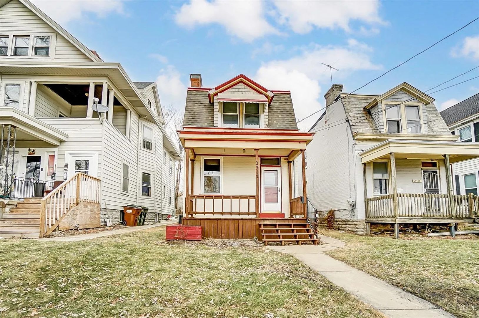 Norwood Charming Updated 3 Bedroom Home – photo 3
