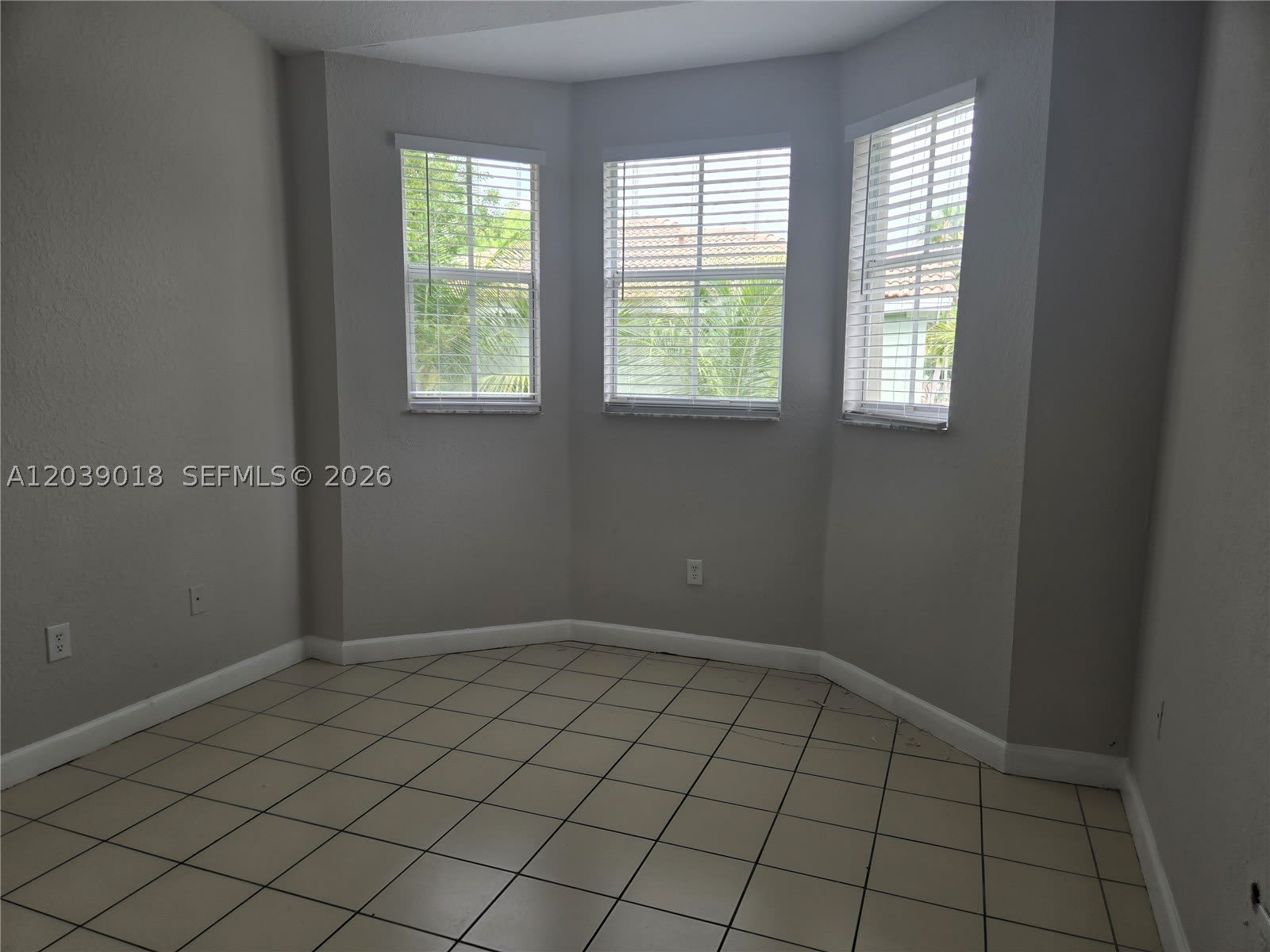 2460 SE 16th Ter – photo 5