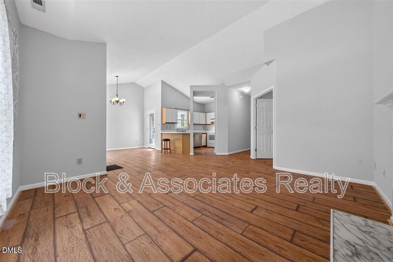 105 Ellsworth Place – photo 2