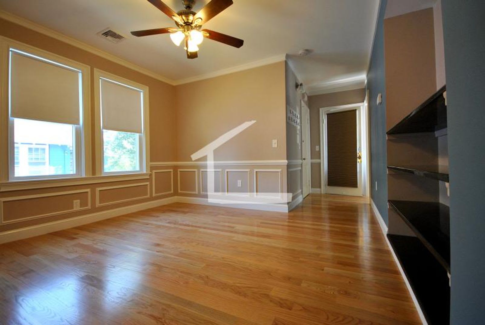 Charming 3 Bedroom No Broker Fee – photo 5