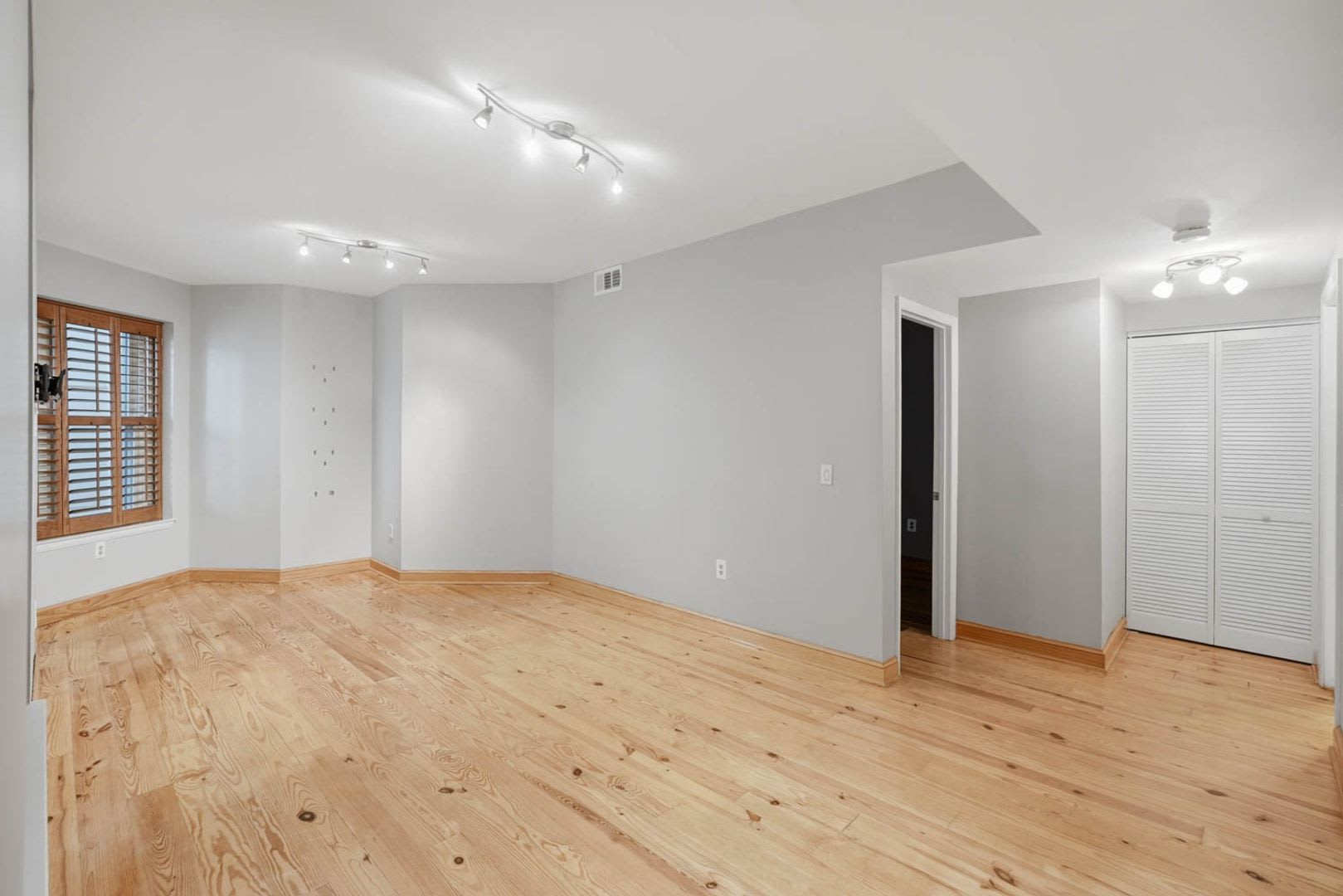 Adams Morgan Condo – photo 5