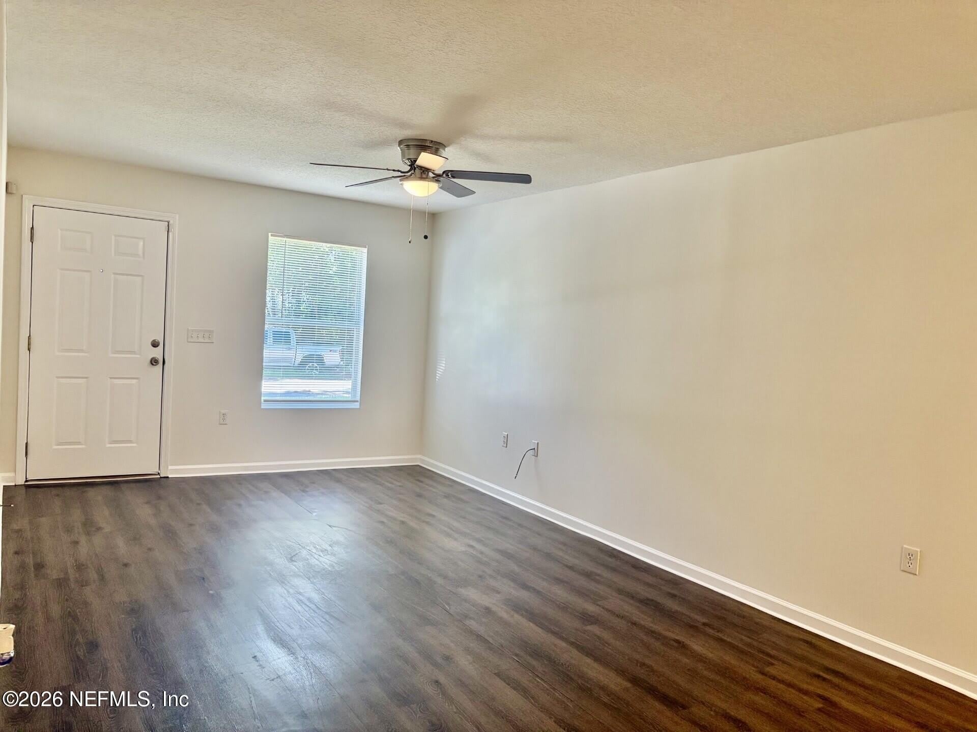 8173 WOODS Avenue – photo 3