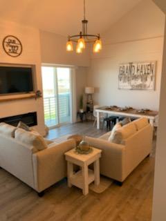 530 Miller Dr – photo 1