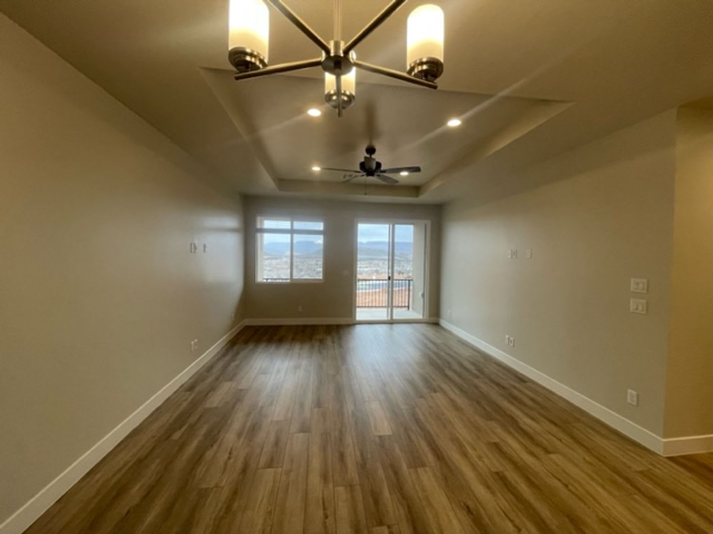 Hurricane Town Home! VIEWS FOR DAYS!! – photo 3