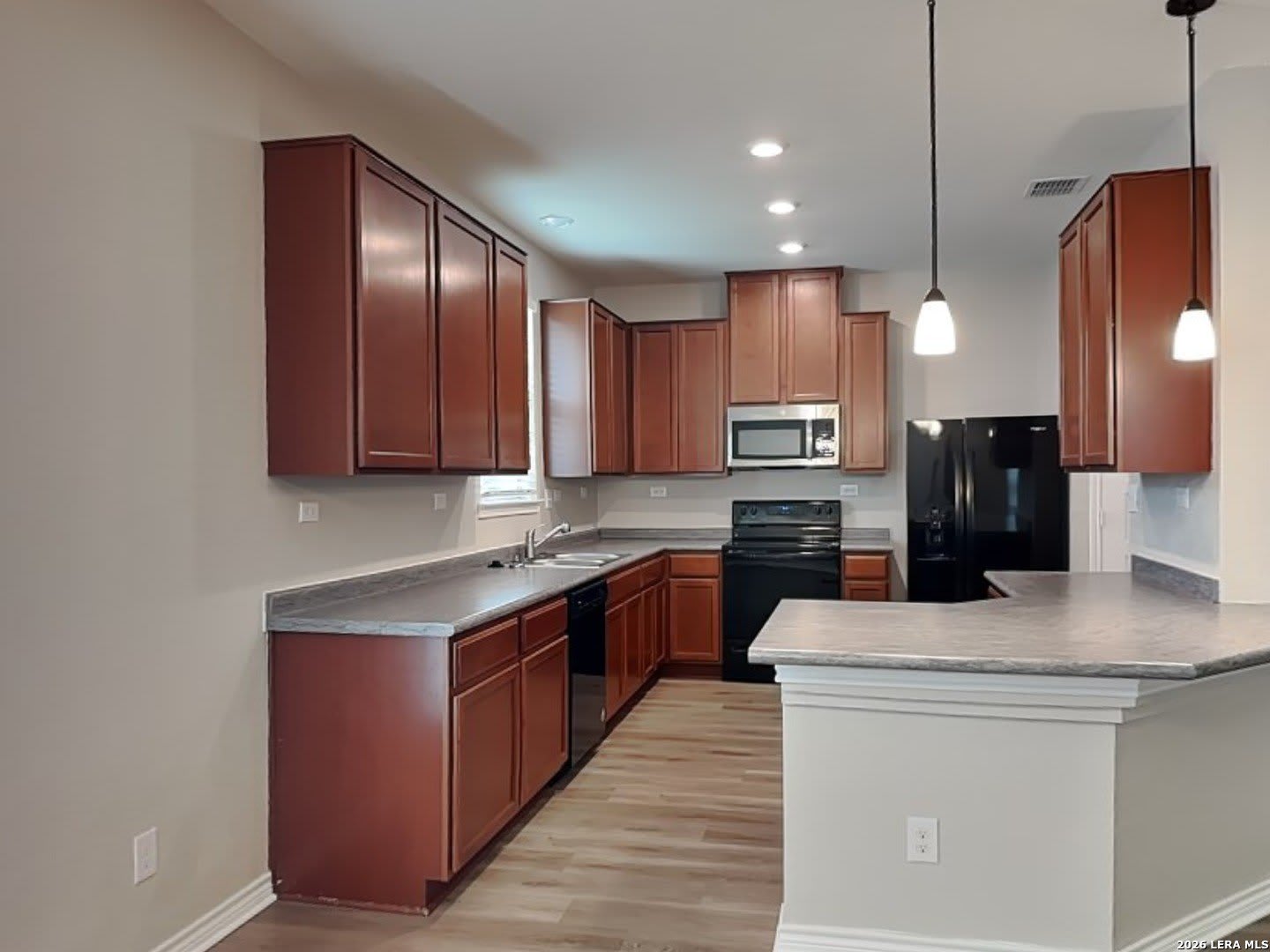 2631 Green Leaf – photo 4