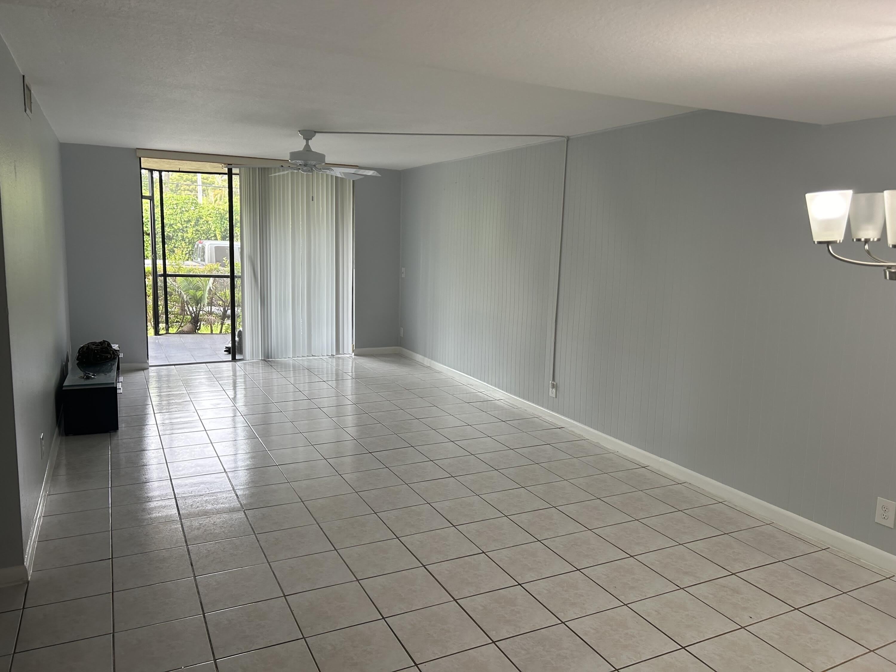 890 N Federal Highway – photo 2