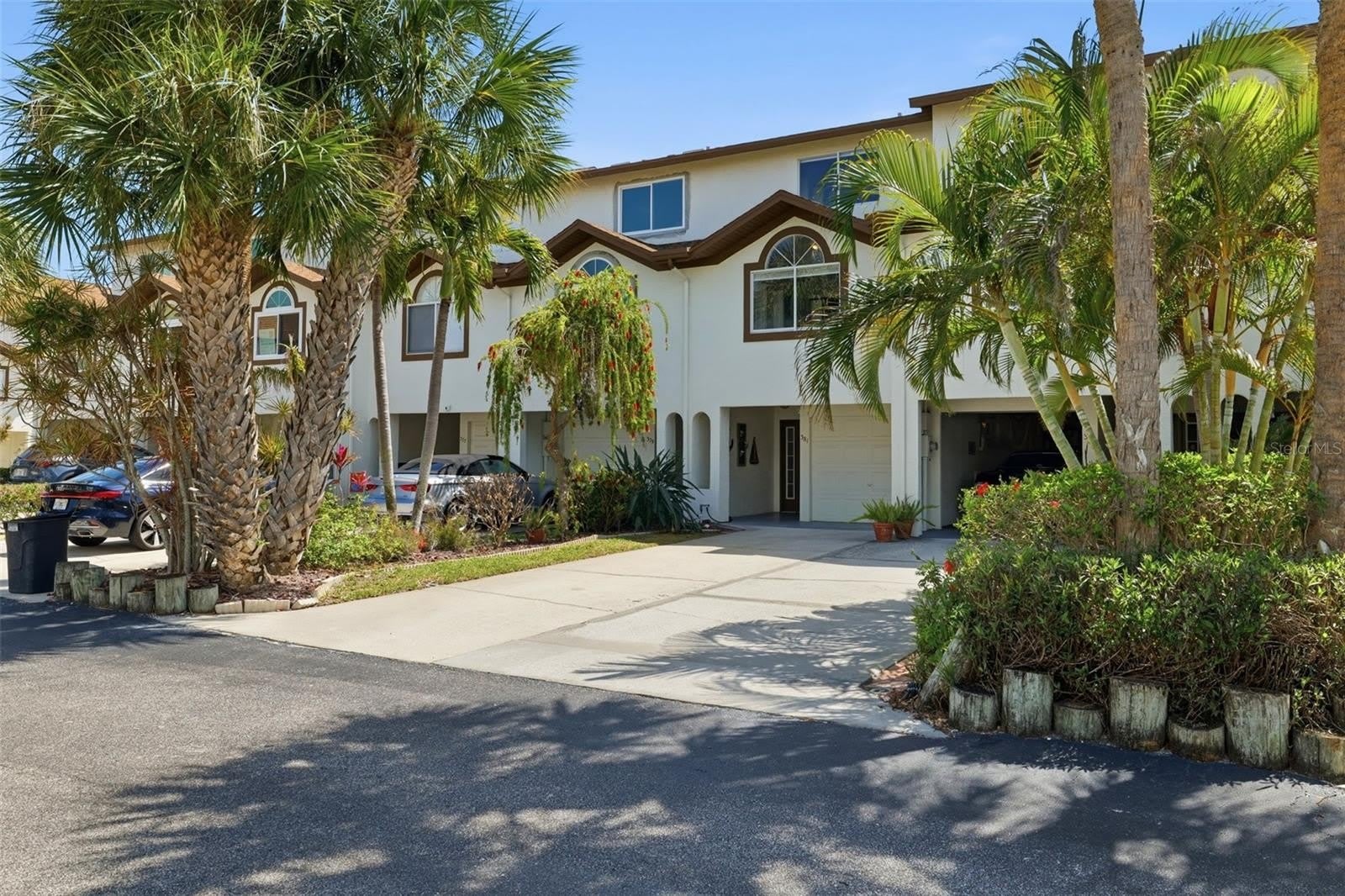 381 MADEIRA Circle – photo 2