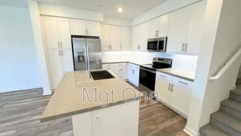 6111 Victoria Way Unit 107 – photo 2