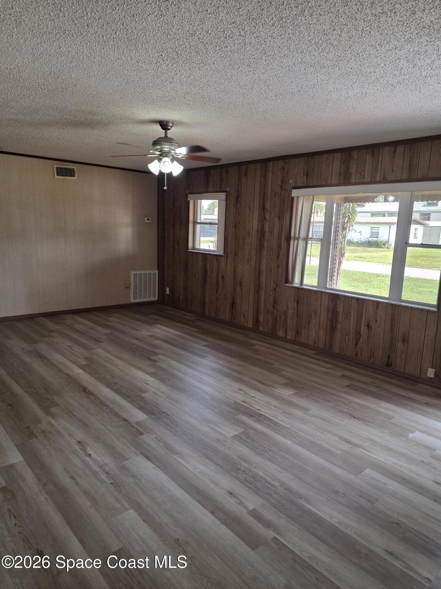 2910 Zephyr Lane – photo 3
