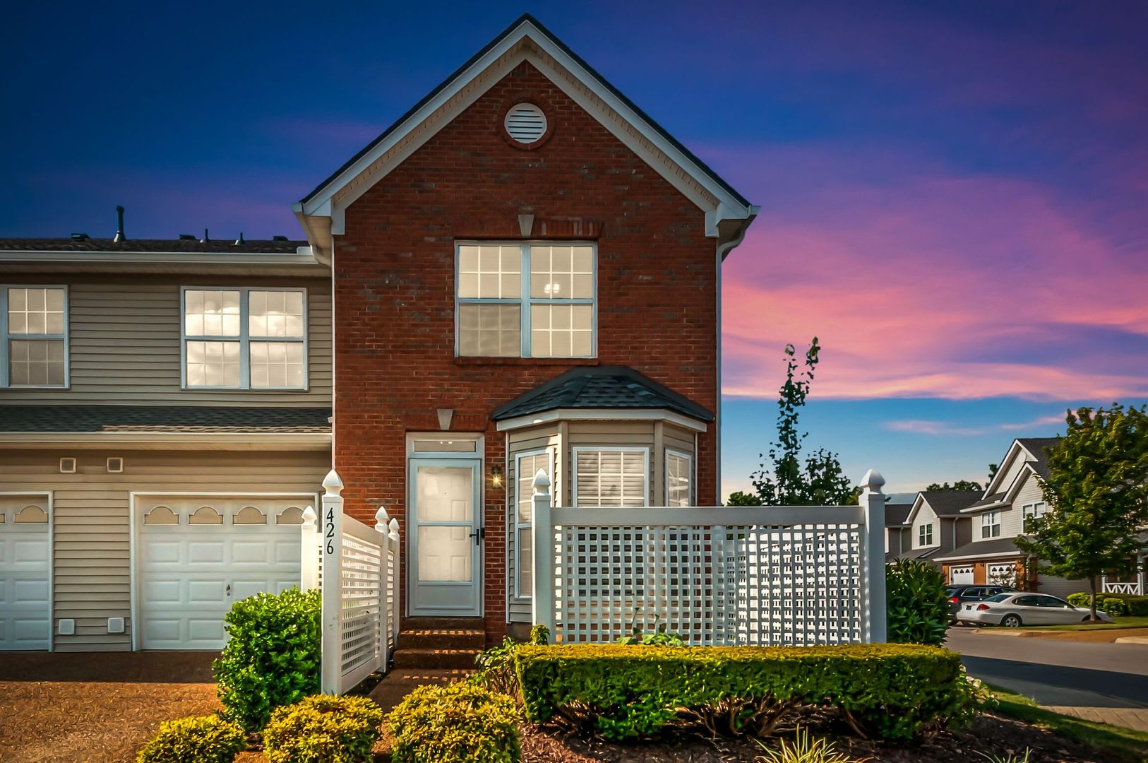 Charming Townhome Living In Fieldstone Farms – photo 4