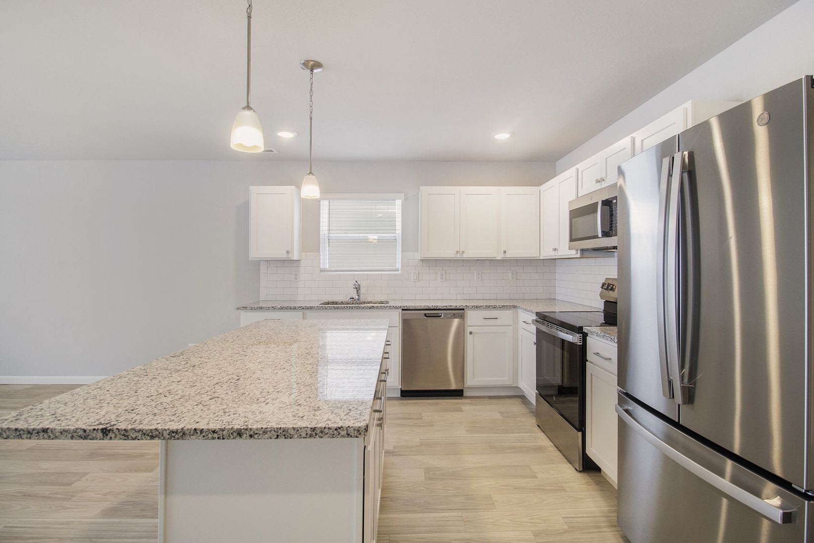 910 Dora Lane – photo 5