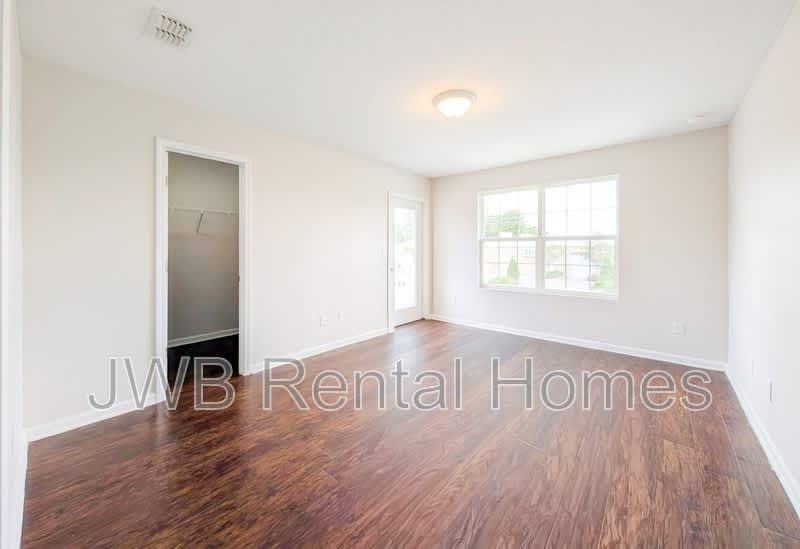 4646 Lenox Ave – photo 4
