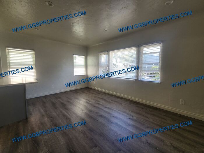 312 West 8th Street – photo 3