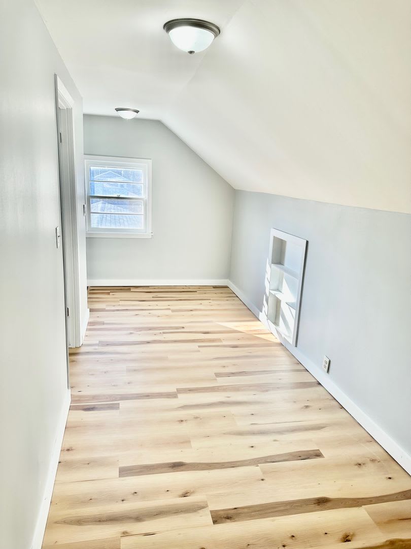 Beautiful 4 Bedroom, 2 Bathroom Home! – photo 3