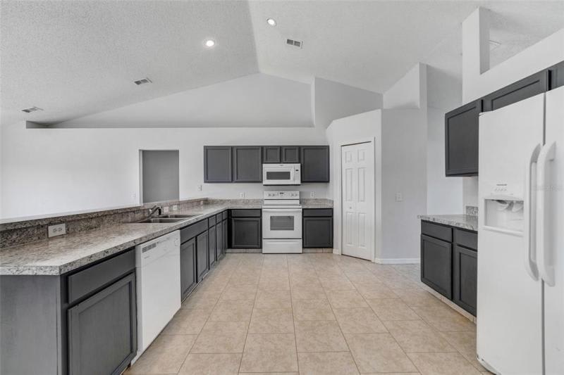 439 Peace Court – photo 4