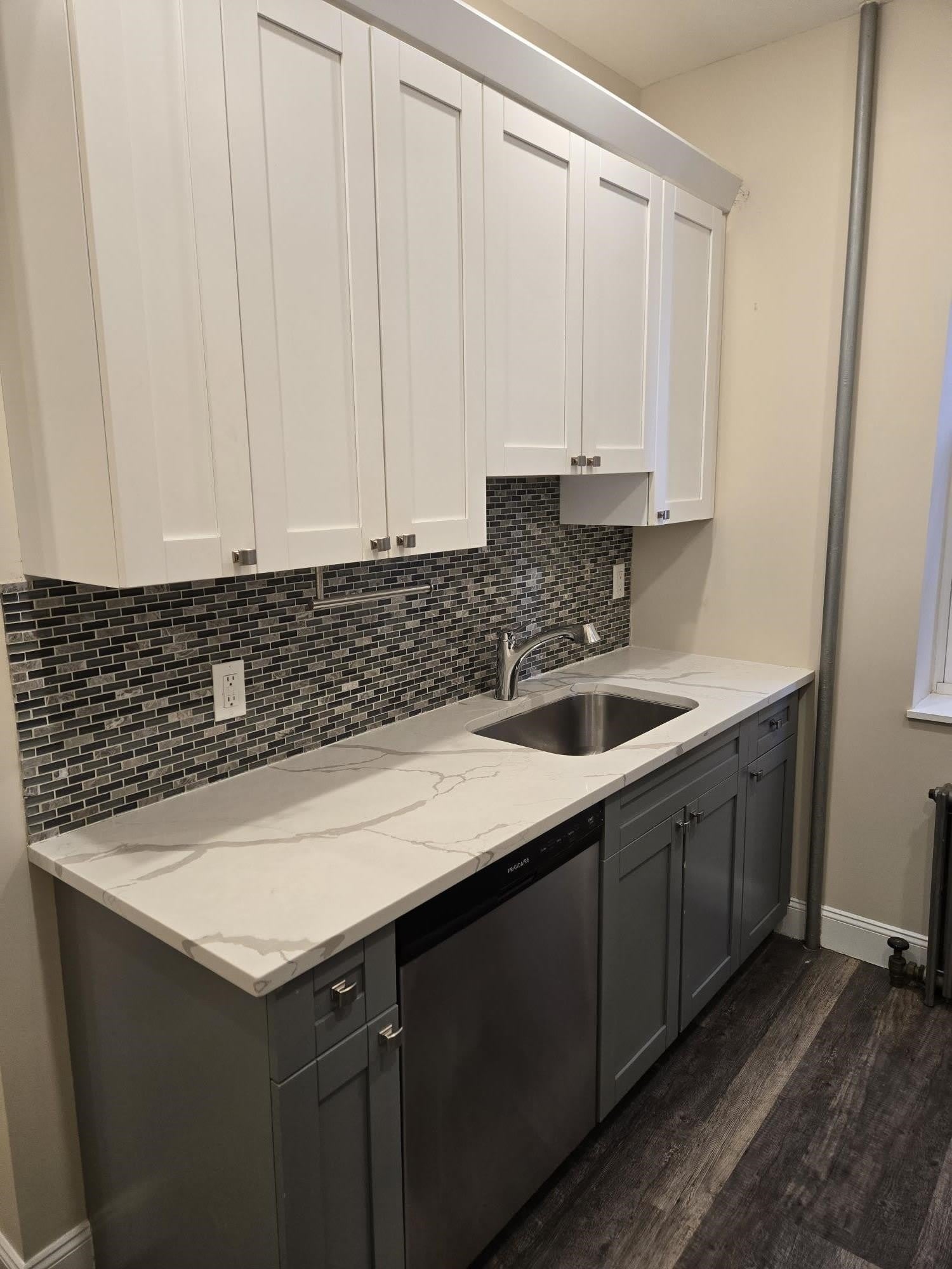 289 DAY AVE – photo 1
