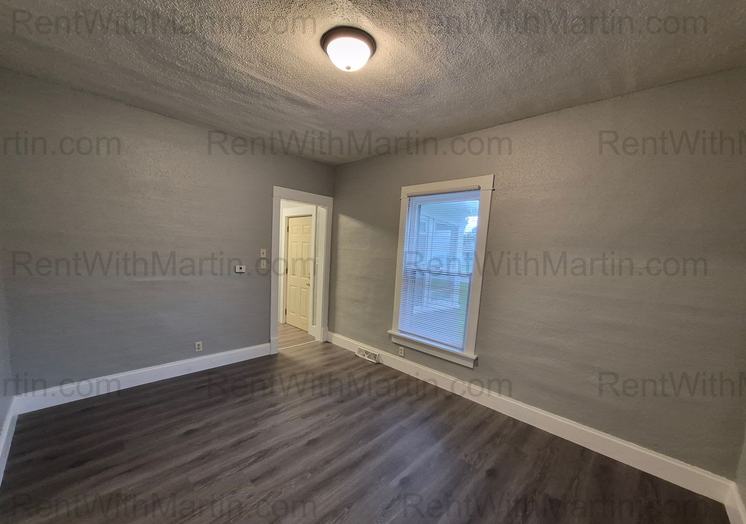 FOR RENT- 1404 W 2nd St *NEWLY REMODELED* PETS OK* – photo 4