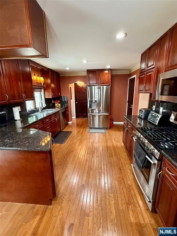 598 Cleveland Avenue – photo 5