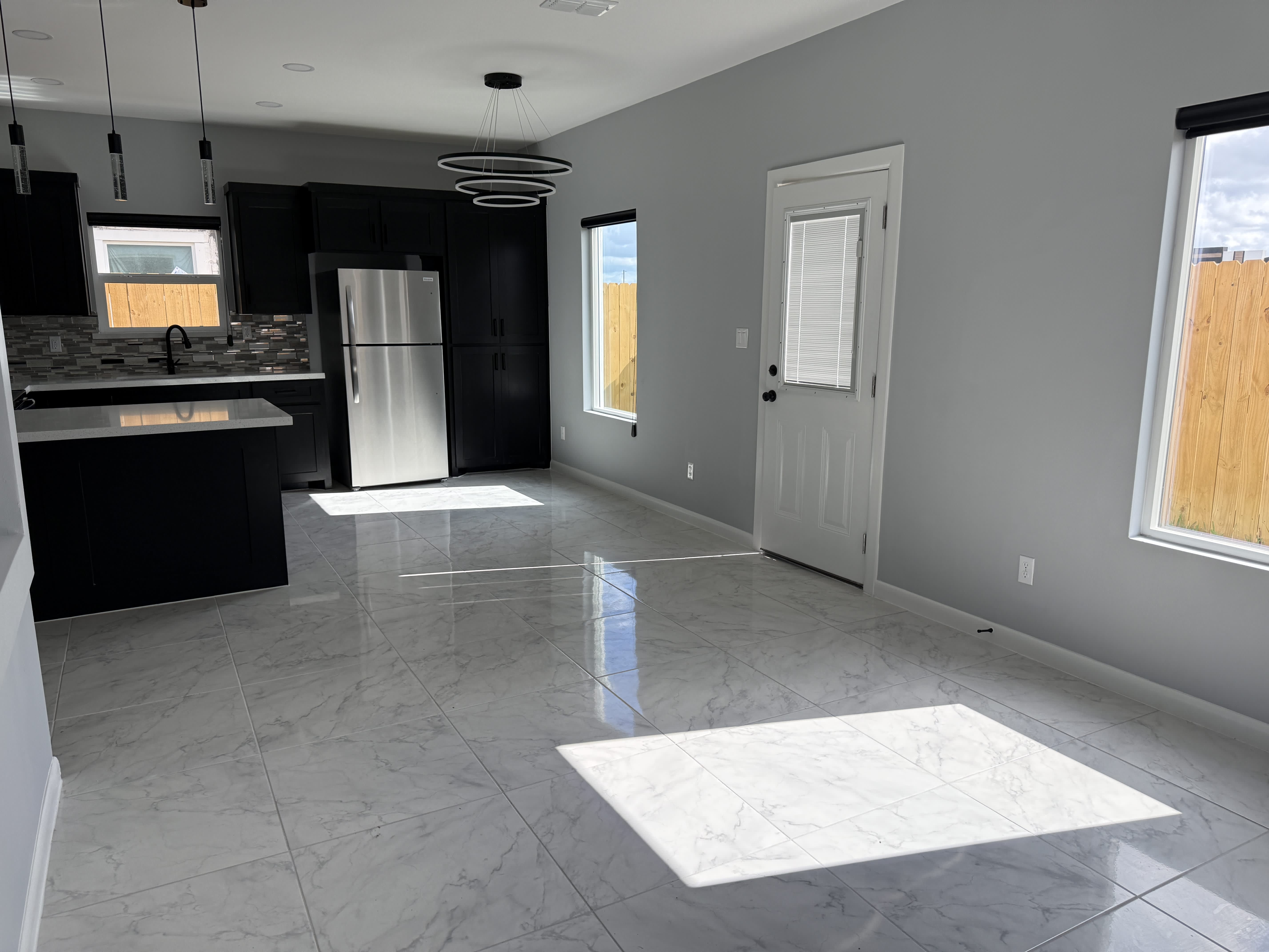 508 N Emerald Ave – photo 3
