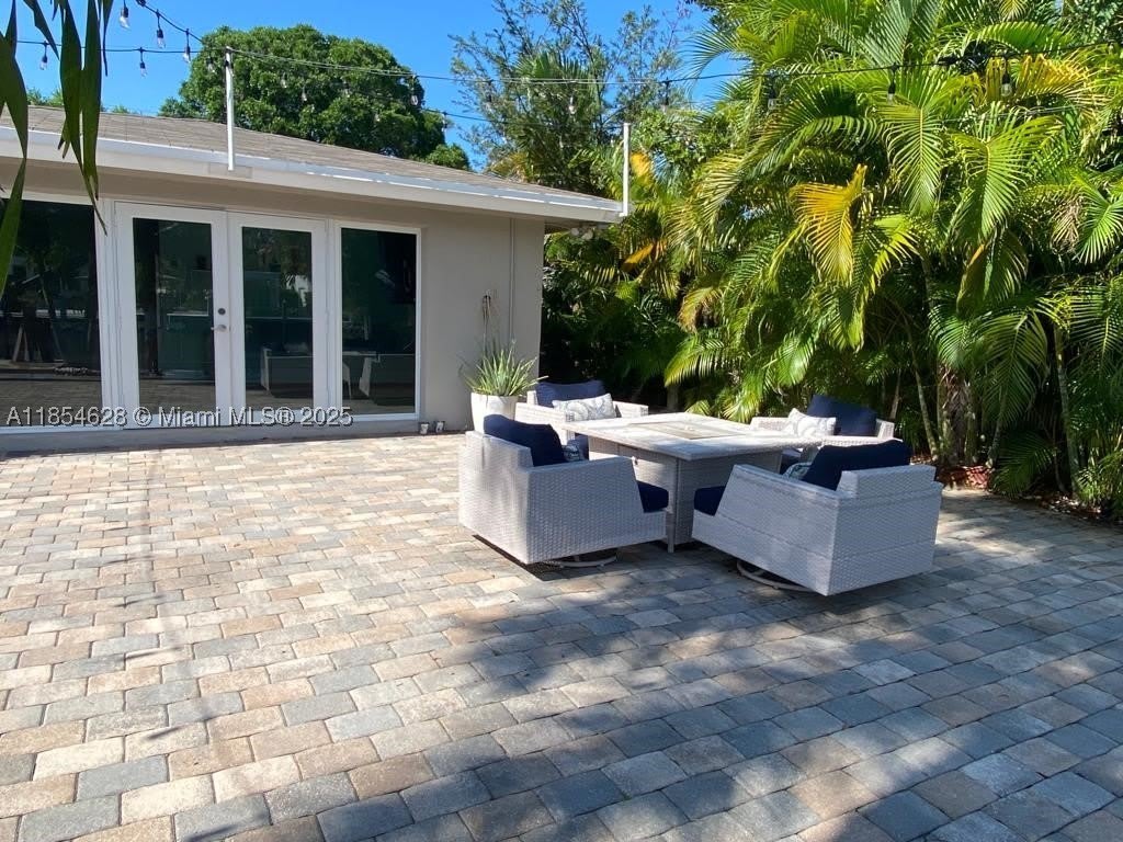 1350 NE 30th St – photo 4