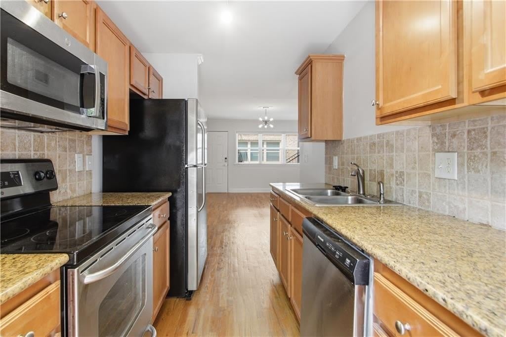 48 Peachtree Avenue – photo 3
