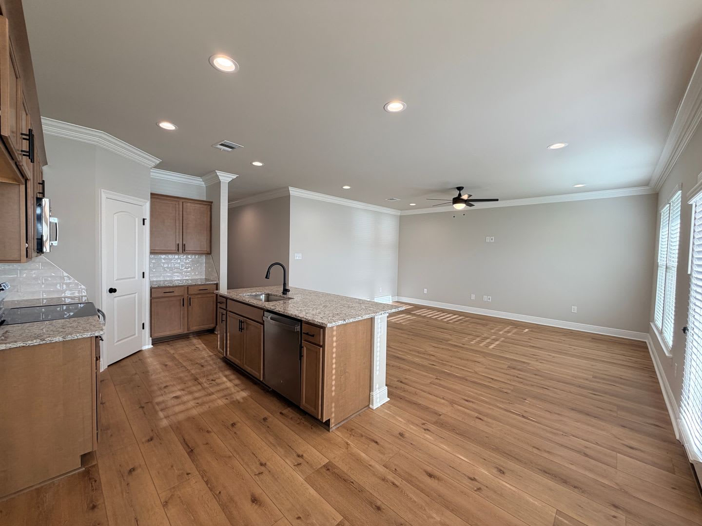 Move In Special Half Off First Month S Rent Brand New Construction Just Minutes To Barksdale Air Force Base – photo 3
