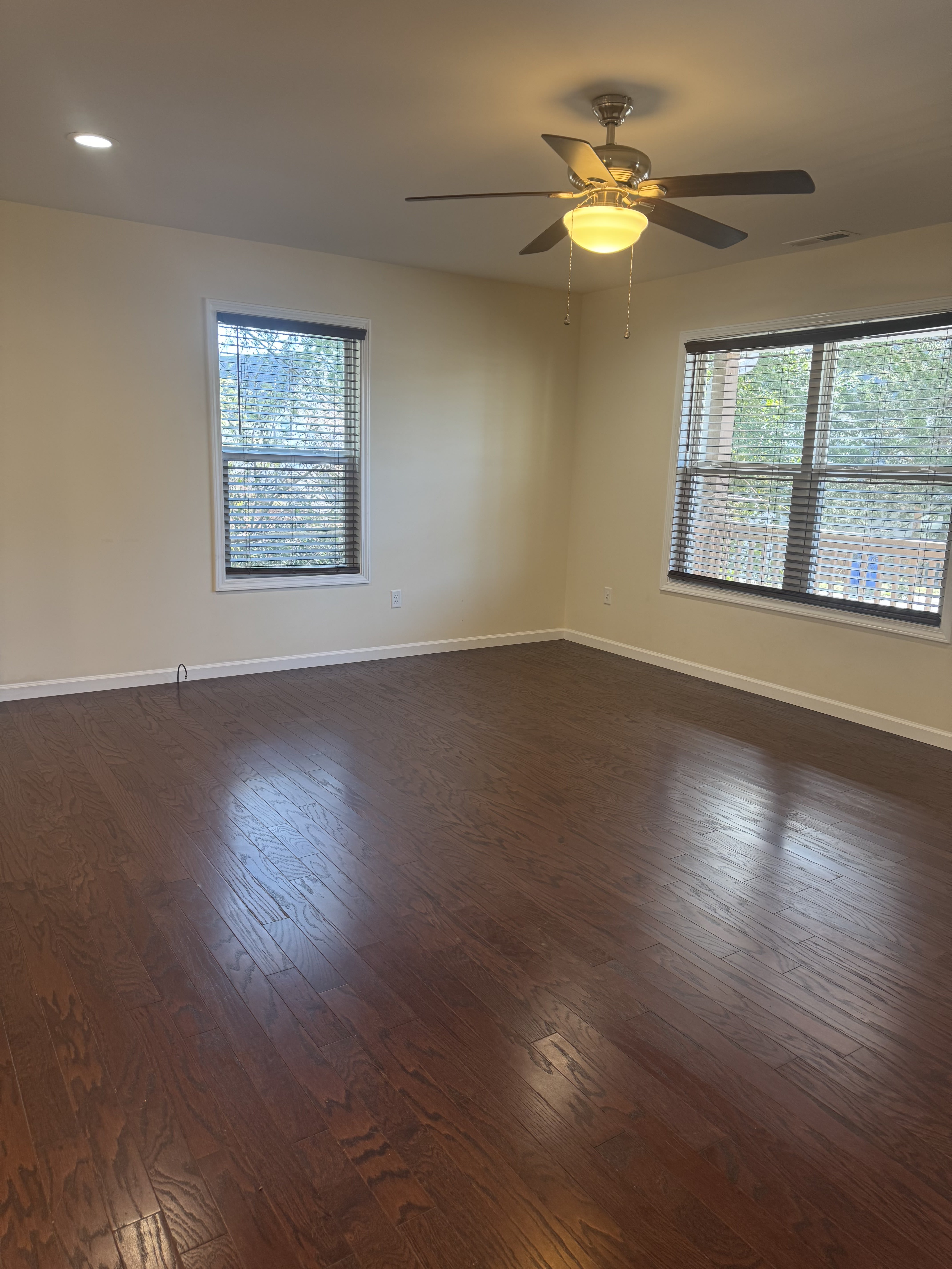 275 Rock Hill Rd – photo 4