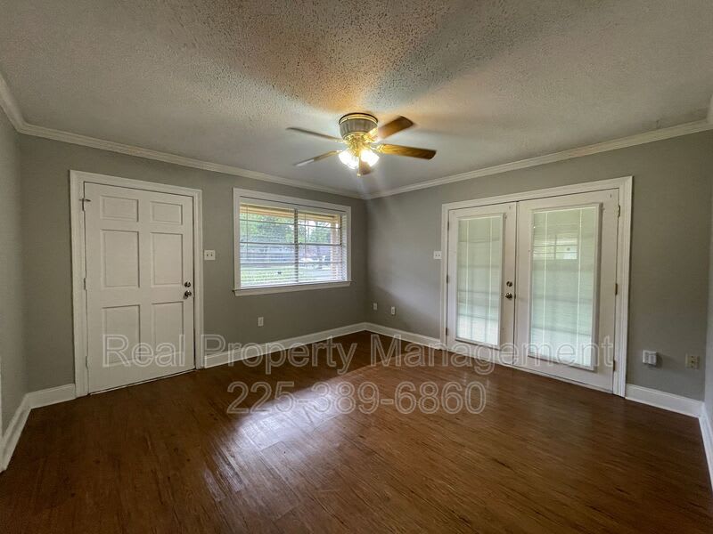 275 W Chalfont Dr. – photo 5