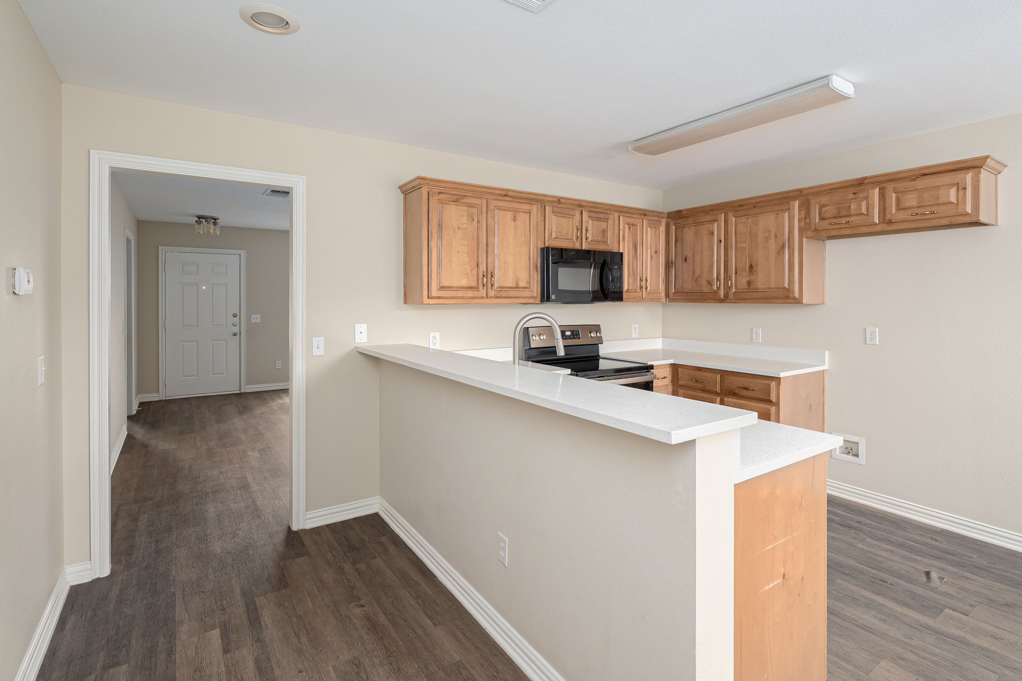 640 West Marshall Drive – photo 4