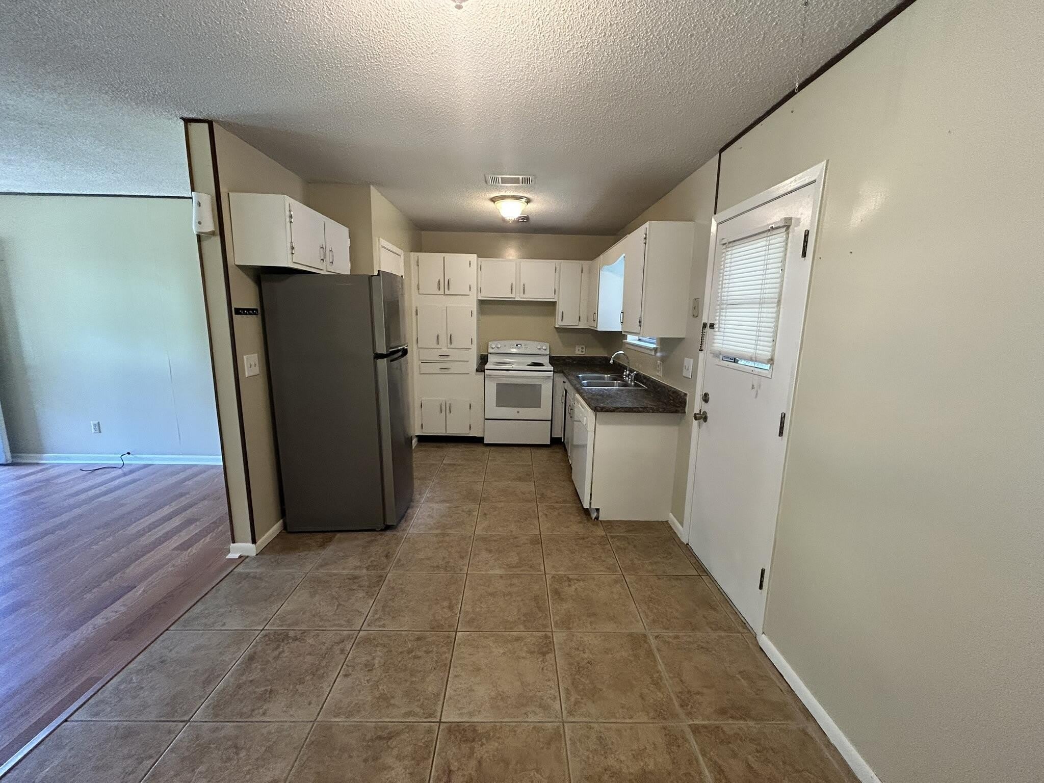 1511 Texas Parkway – photo 4