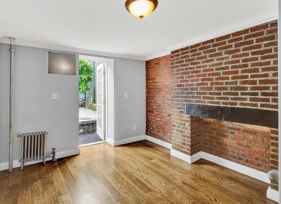 110 E 7th St – photo 4