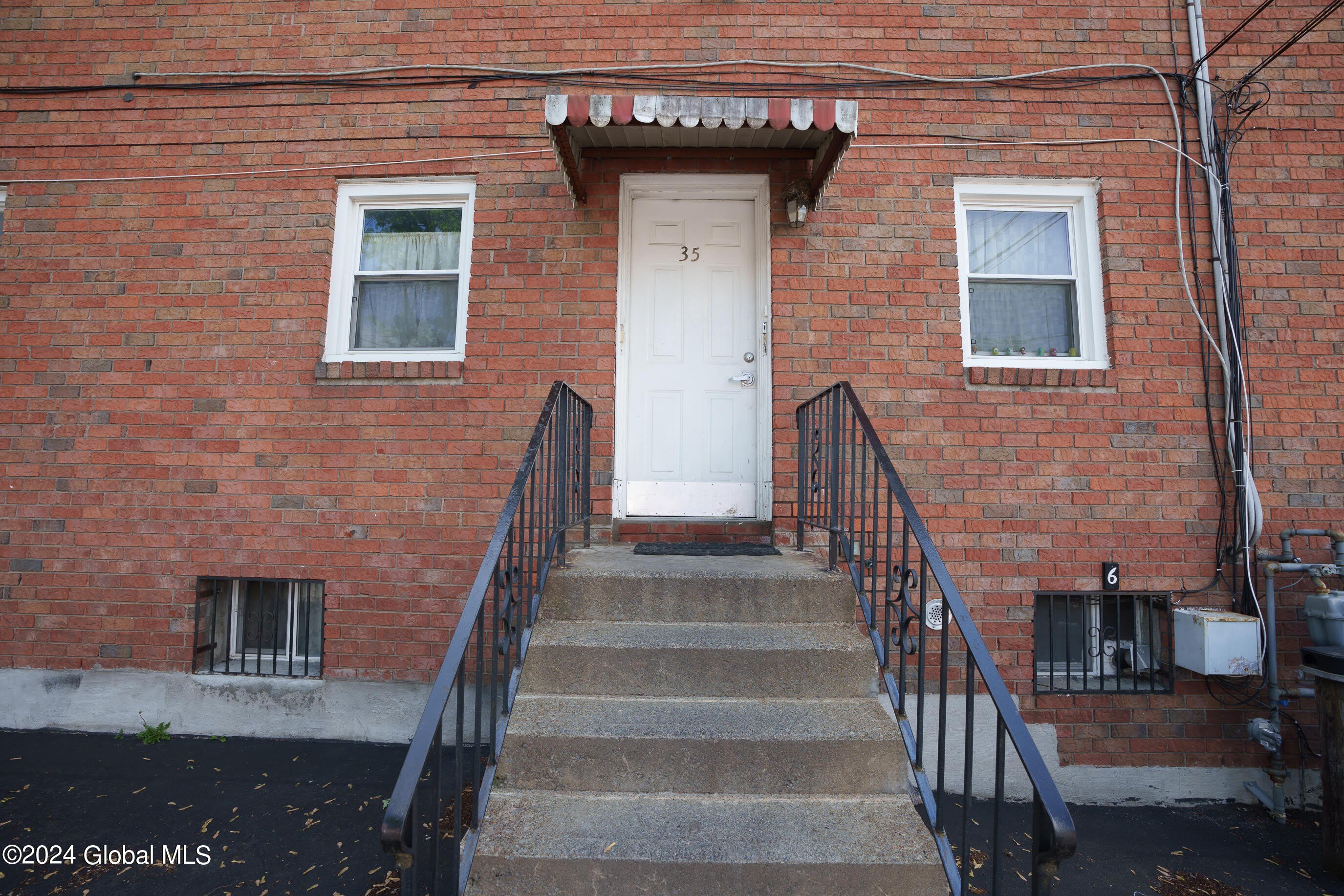 35 McAlpin Street – photo 3