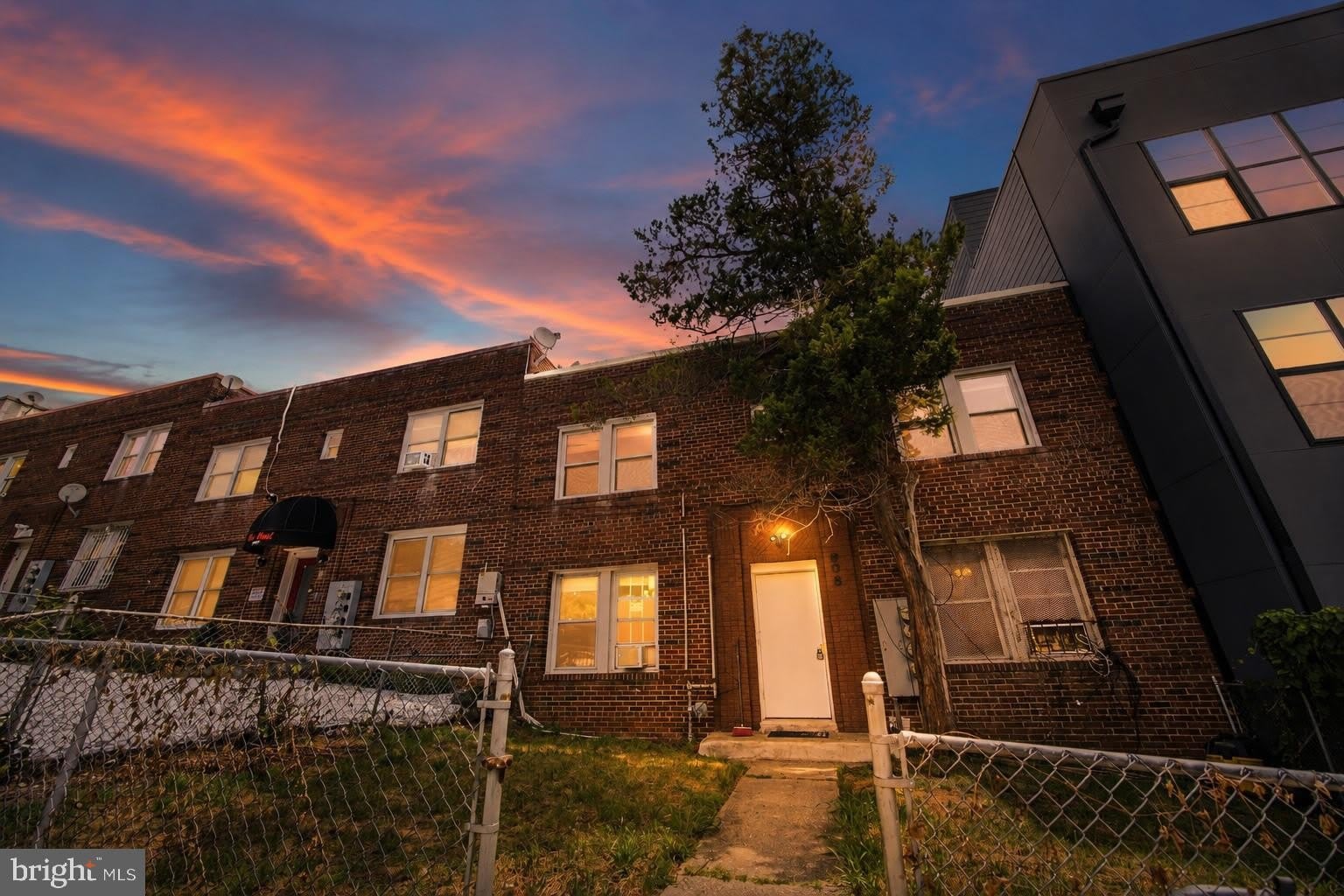 905 19TH Street NE – photo 1