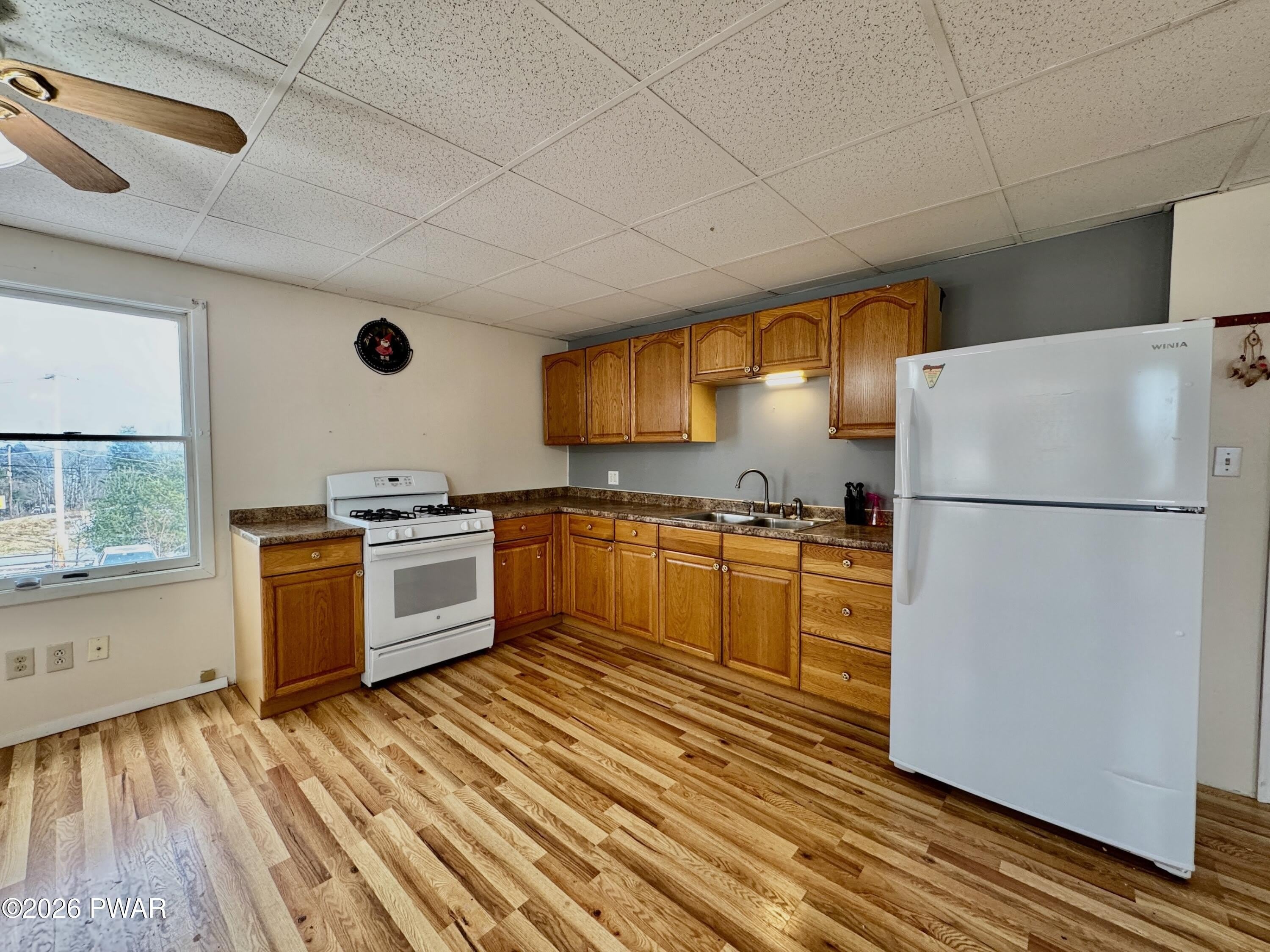 1054 Beach Lake Highway – photo 3