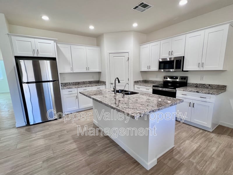 812 East Irvine Road – photo 2