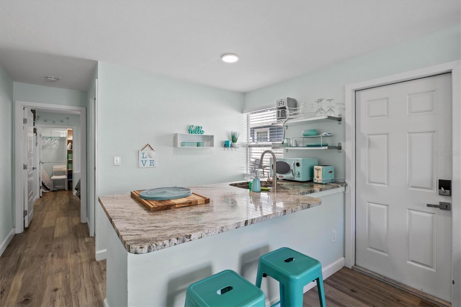 2084 GROVE Street – photo 2