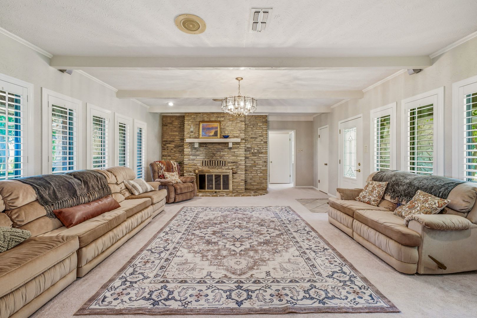 Beautiful Large Country Home With Amazing Views 70 Miles From Downtown Ft Worth 14 Miles To Stephenville 33 Miles To Granbury – photo 3