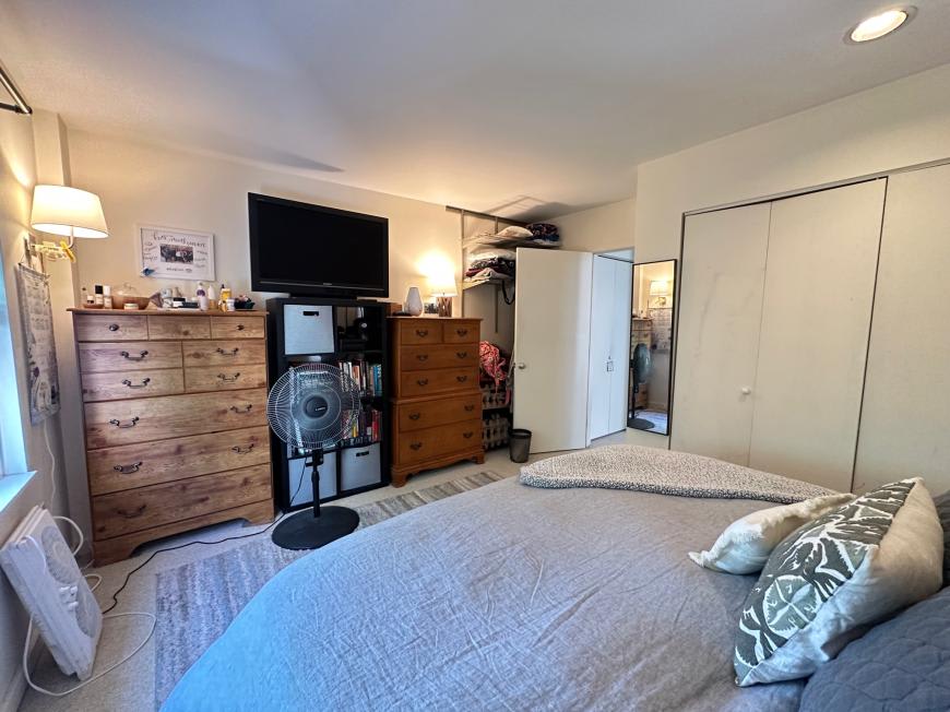 217 Thorndike St – photo 4