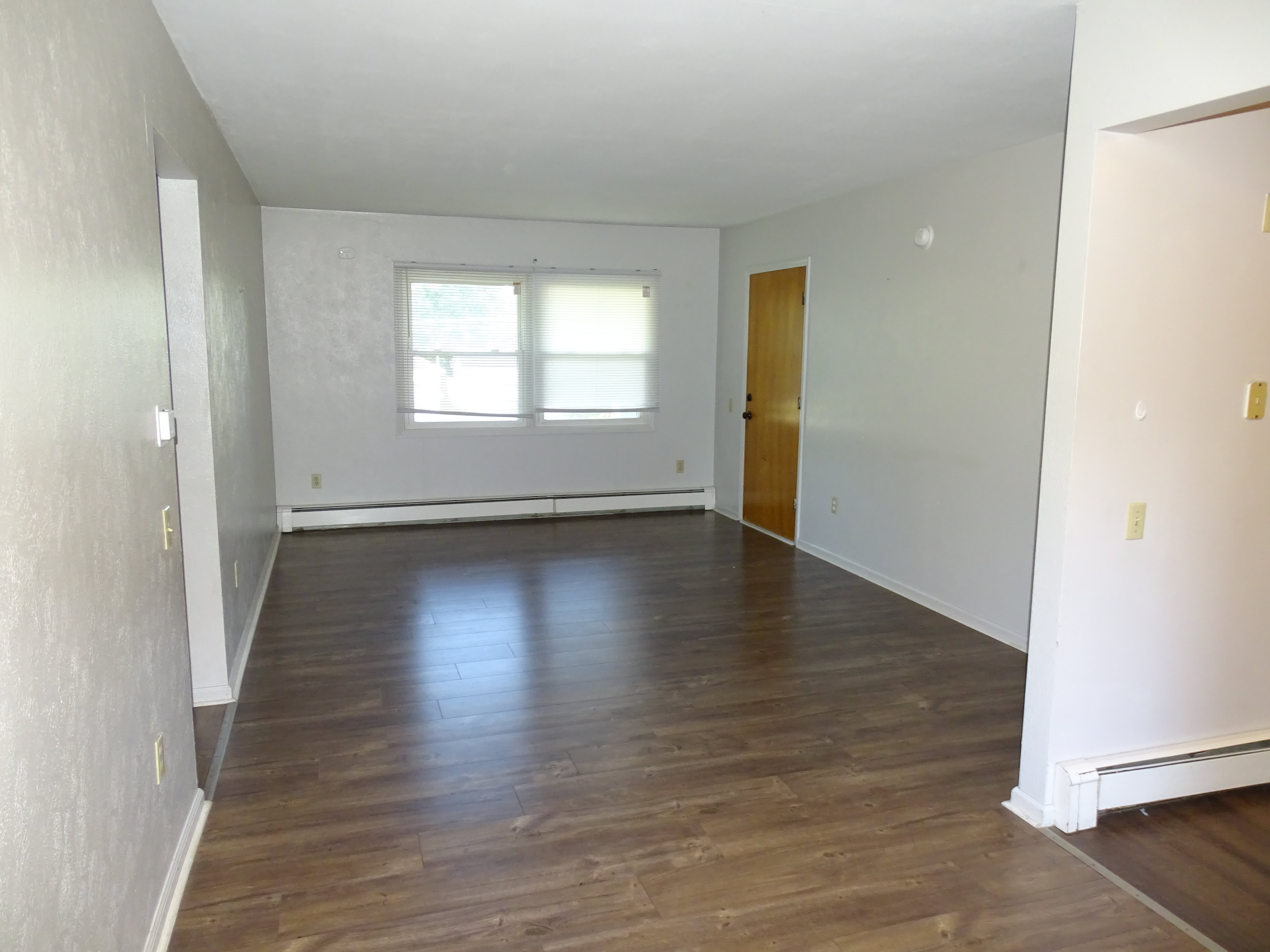 307 E Coomer St – photo 4